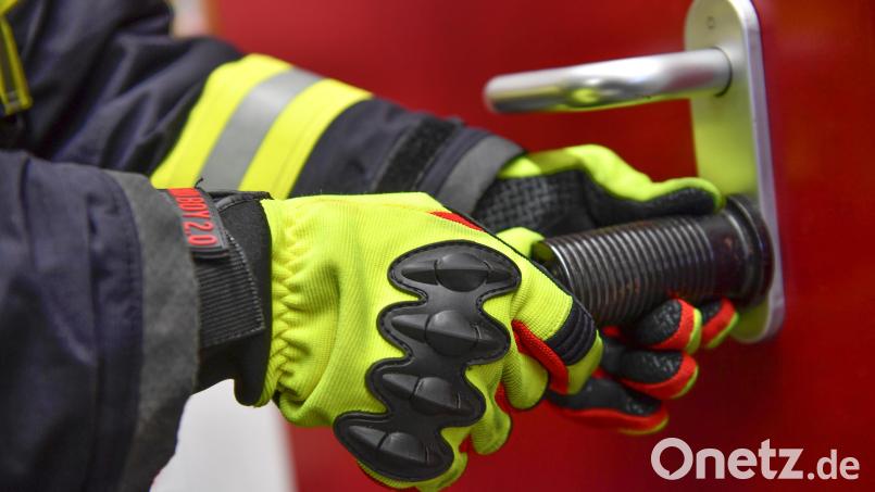 Mehrere Feuerwehren im Landkreis verfügen über Sätze mit Spezialwerkzeug zum Öffnen verschlossener Türen. Bild: Florian Miedl/fph
