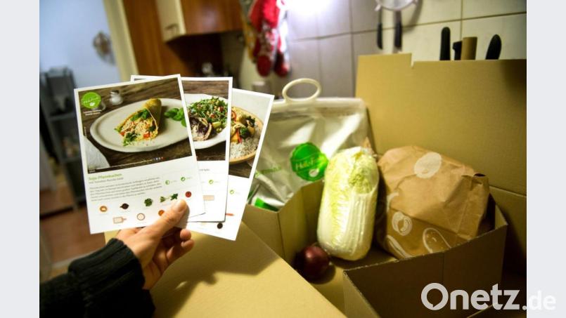 HelloFresh Kochbox mit Rezepten für das Kochen zuhause. Bild: picture alliance / dpa