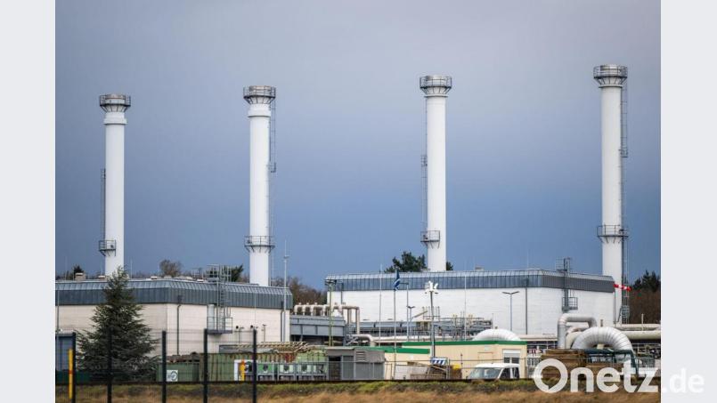 Die Anlage des Astora-Erdgasspeichers in Rehden. Es handelt sich dabei um den größten Speicher in Westeuropa. Die Astora GmbH ist zudem eine Tochtergesellschaft des russischen Energiekonzerns Gazprom. Bild: Mohssen Assanimoghaddam/dpa