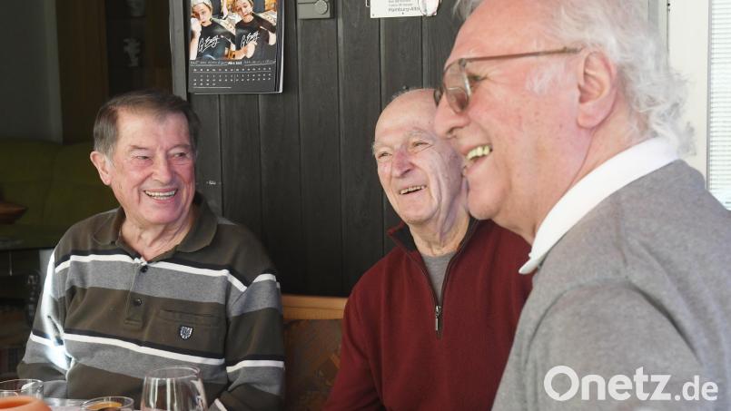 Die langjährigen SPD AG 60plus-Mitglieder verstehen sich gut: (von links) Wilhelm Moser, Alois Wolfram und Karlheinz Roth. Bild: Gabi Schönberger