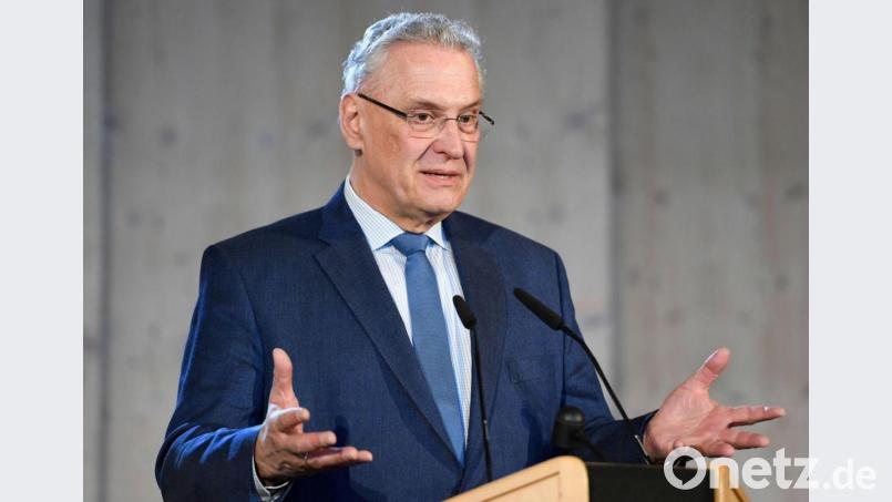 Bayerns Innenminister Joachim Herrmann (CSU) spricht. Bild: Uwe Lein/dpa