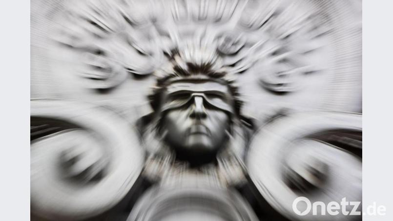 Eine Figur der blinden Justitia. Bild: Christoph Soeder/dpa/Symbolbild