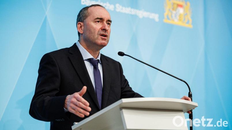 Hubert Aiwanger, Wirtschaftsminister und Landesvorsitzender der Freien Wähler in Bayern, spricht. Bild: Matthias Balk/dpa