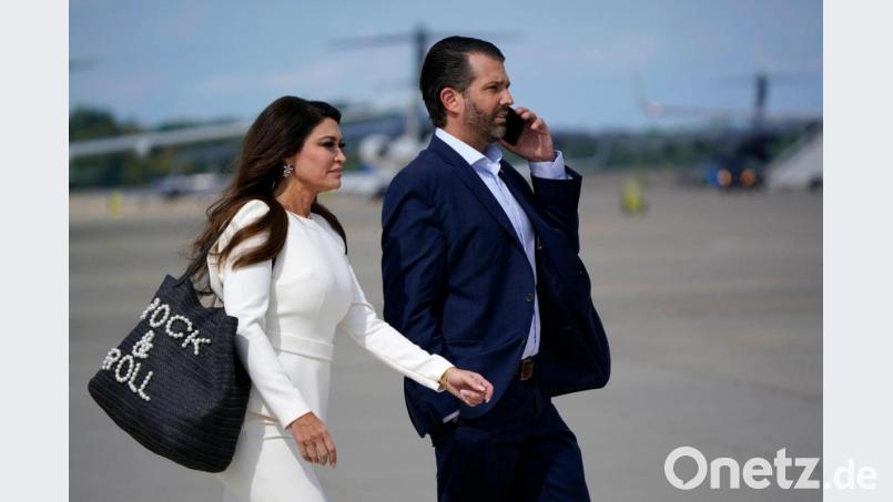Donald Trump Jr. und seine Partnerin Kimberly Guilfoyle unterstützten Trump im Wahlkampf. Bild: J. Scott Applewhite/AP/dpa