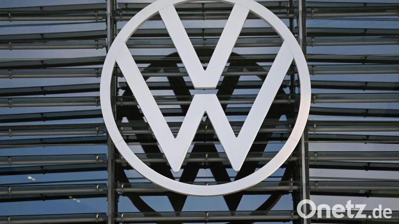 Wegen des Kriegs in der Ukraine: Volkswagen setzt sein Russland-Geschäft aus. Bild: Swen Pförtner/dpa