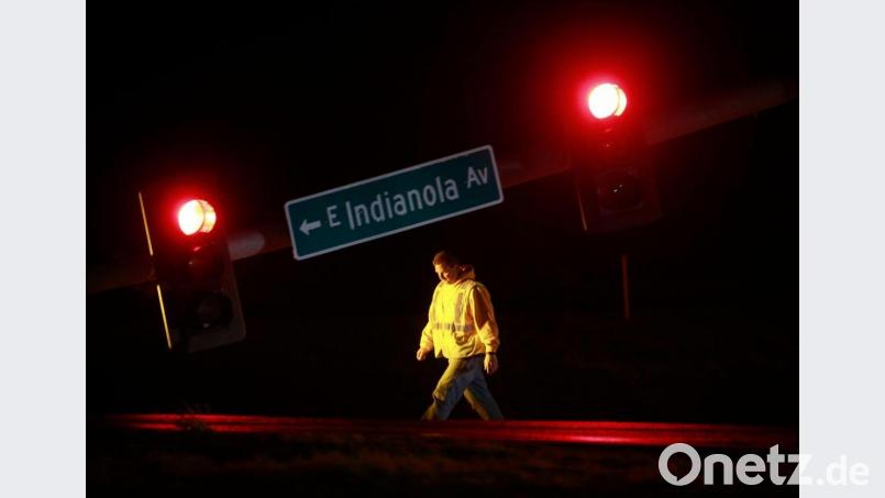 Eine umgestürzte Ampel auf dem Highway 69 in Des Moines, Iowa. Bild: Bryon Houlgrave/The Des Moines Register/AP/dpa
