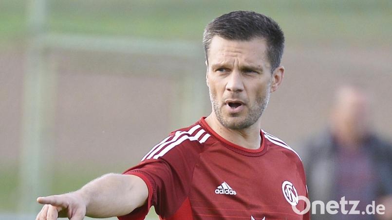 Thomas Ficarra, aktuell noch Spielertrainer beim 1. FC Neukirchen, wird zur neuen Saison Cheftrainer beim SV Raigering. Bild: Ziegler