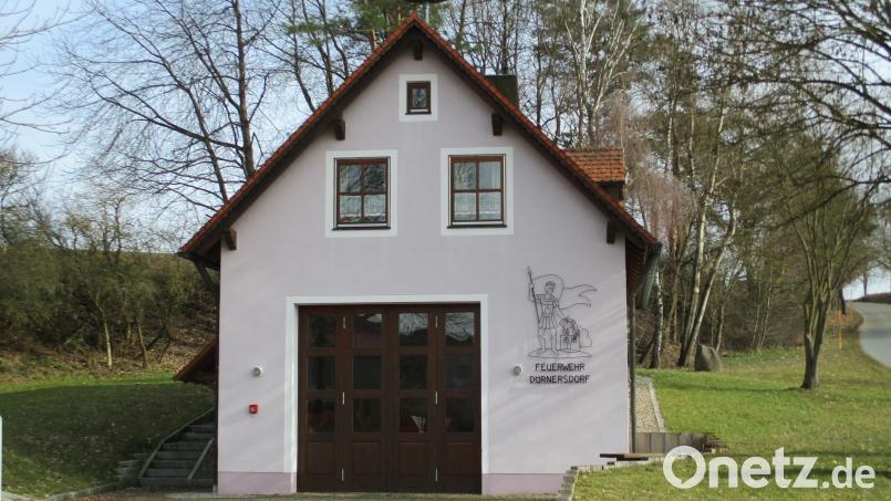 Ein Feuerwehrauto steht auf der Bedarfsliste der Feuerwehr Dürnersdorf ganz oben. Der 60 Jahre alte Geräteanhänger hat ausgedient. Bild: bnr