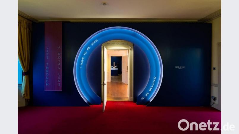 Mit der Ausstellung „Life Through A Royal Lens“ gewährt der Kensington-Palast Einblicke ins königliche Leben. Bild: Richard Lea-Hair/Historic Royal Palaces/dpa