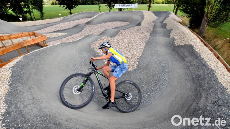 Die Tirschenreuther Jugend wünscht sich eine Pumptrack-Bahn (wie hier in Elbart). Das sei eines der Ergebnisse der Jungbürgerumfrage, berichtete Jugendrat-Sprecher Lukas Üblacker. Symbolbild: Stephan Huber