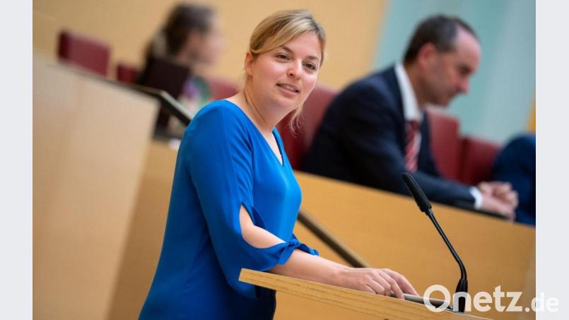 Katharina Schulze, Fraktionsvorsitzende von Bündnis 90/Die Grünen, spricht im bayerischen Landtag. Bild: Sven Hoppe/dpa/Archivbild