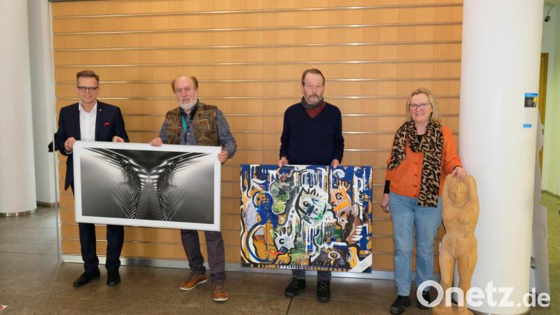 In den Räumen der Sparkasse Oberpfalz Nord stellen Künstler wieder neue Bilder aus. Bild: Margit Demleitner / Sparkasse Oberpfalz Nord/exb
