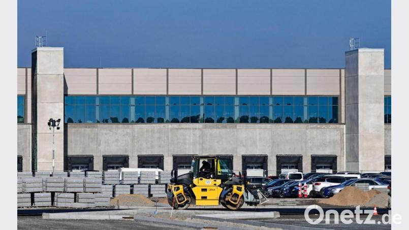 Das Werk steht bereits: Die Tesla Fabrik Berlin Brandenburg. Bild: Patrick Pleul/dpa