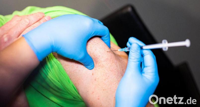 Bei rund 37.000 der rund 57.000 Impfdosen gestern handelte es sich um Auffrischungsimpfungen. Bild: Moritz Frankenberg/dpa