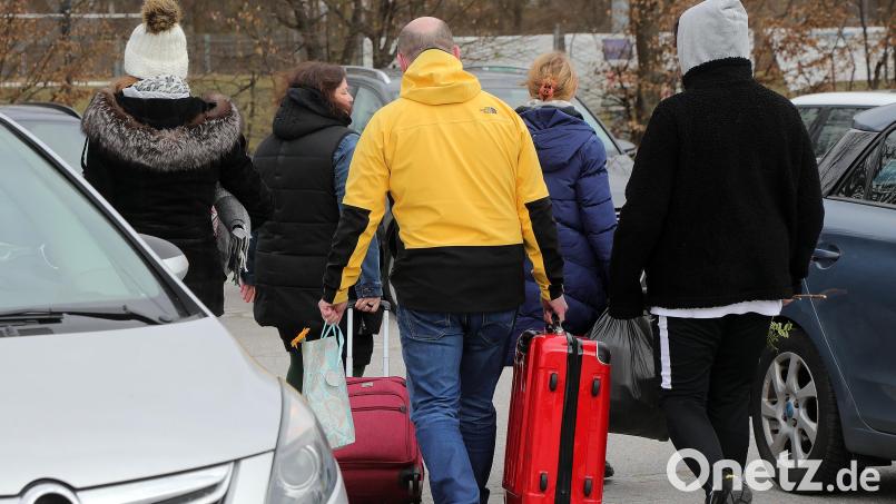In Amberg sind am Samstag 45 Flüchtlinge aus der Ukraine angekommen. Sie müssen für die Registrierung nun nicht mehr nach Regensburg. Bild: Wolfgang Steinbacher