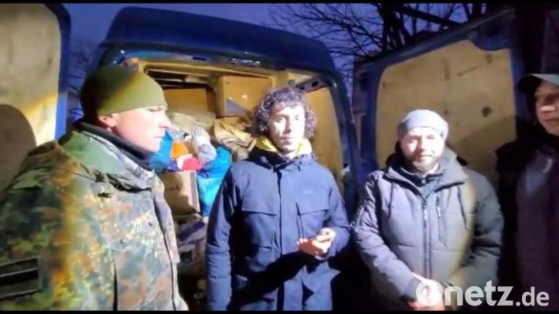 Ein Video zeigt die Übergabe der Hilfsgüter aus Weiden in der Ukraine. Bild: &quot;Neue Zeiten&quot;, Weiden