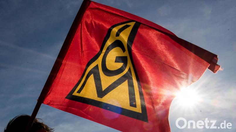 Mitarbeiter des Unternehmens Motor-Nützel riefen die IG Metall zu Hilfe. Bild: Daniel Bockwoldt