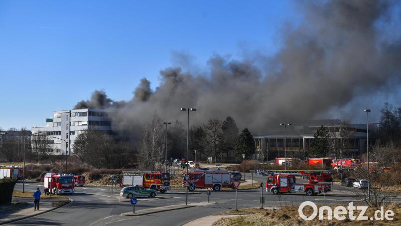 In Selb brannte am Donnerstag ein Industriegebäude. Bild: Florian Miedl