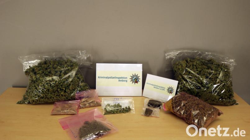 Bei den Hausdurchsuchungen im Kreis Schwandorf stellte die Polizei Rauchgift sicher Bild:  Kriminalpolizeiinspektion Amberg