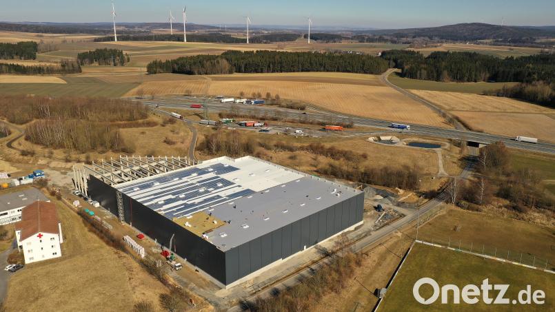 Im Marktredwitzer Industriegebiet Rathaushütte tut sich was. Der Waldershofer Fahrradhersteller Cube darf hier eine zweite Halle bauen. Bild: Florian Miedl/fph