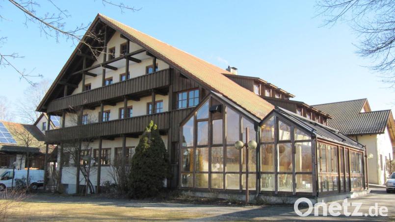 Das seit Jahren leer stehende Josefshaus in Hirschau eignet sich gut für die Unterbringung geflüchteter Menschen aus der Ukraine. Einmütig stimmt der Stadtrat dem entsprechenden Eilantrag der SPD-Fraktion zu. Bild: fg