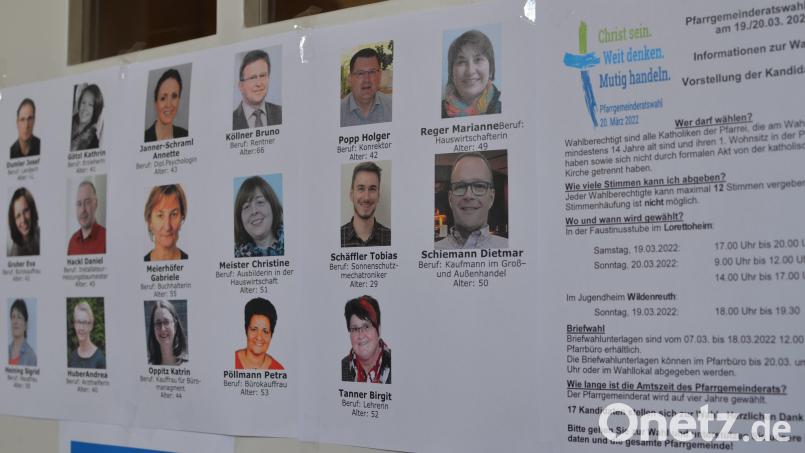 In Erbendorf gibt es 17 Bewerber um 12 Sitze im Pfarrgemeinderat. Der Großteil der amtierenden Räte macht dort weiter. Mit Aushängen an den Kirchentüren und in den Schaukästen wird für die Wahl geworben. Bild: Benkhardt