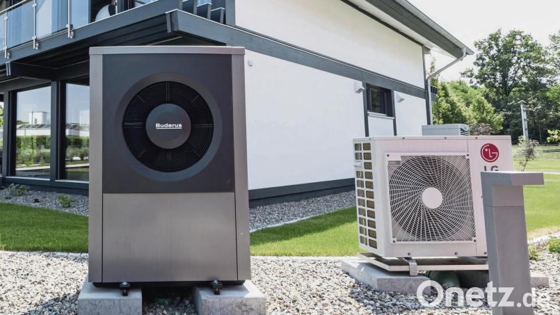 Wärmepumpen sind in privaten Neubauten der neue Heizungsstandard. Für Altbauen sind sie aber noch nicht immer das Richtige. Symbolbild: Daniel Maurer/dpa