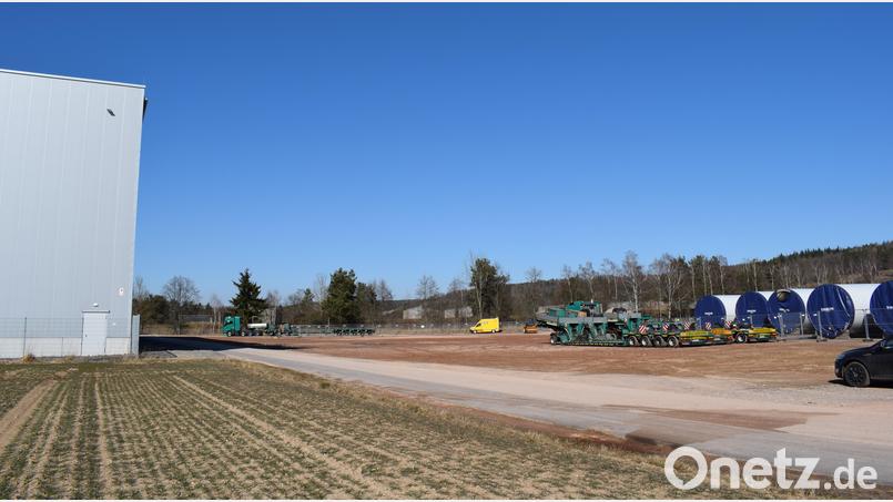 Neben der bestehenden Lagerhalle soll eine weitere Schwerlastlagerhalle gebaut werden. Bild: bnr