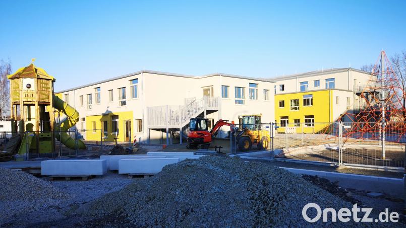 Das Sanierungs- und Neubauprojekt Grundschule Mitterteich mit Gesamtkosten von rund 11 Millionen Euro hat den Haushalt der Stadt in den vergangenen Jahren stark belastet. Durch die Gewährung von Stabilisierungshilfen hat sich die Finanzlage trotz enormer Investitionen aber deutlich verbessert. Bild: lnz