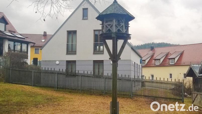 In das ehemalige Bankgebäude soll das Bürger-Café einziehen. Bild: Hans-Peter Schmucker, ALE Oberpfalz/exb