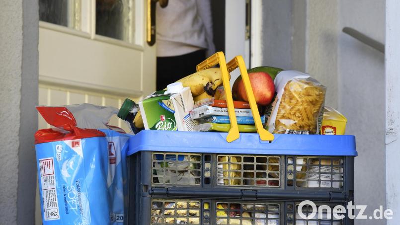 Fahrdienste, Kinderbetreuung, schneeräumen oder auch Einkaufsdienste gehören zu den klassischen Feldern der Nachbarschaftshilfe. In Edelsfeld hat sich 2019 eine Gruppe aus Ehrenamtlichen etabliert. Symbolbild: Petra Hartl