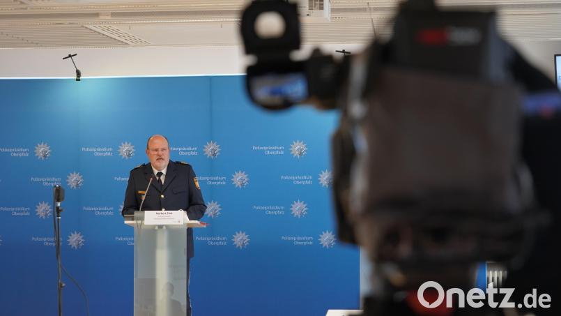 Polizeipräsident Norbert Zink bei der Vorstellung der Kriminalitätsstatistik Bild: Polizei Oberpfalz
