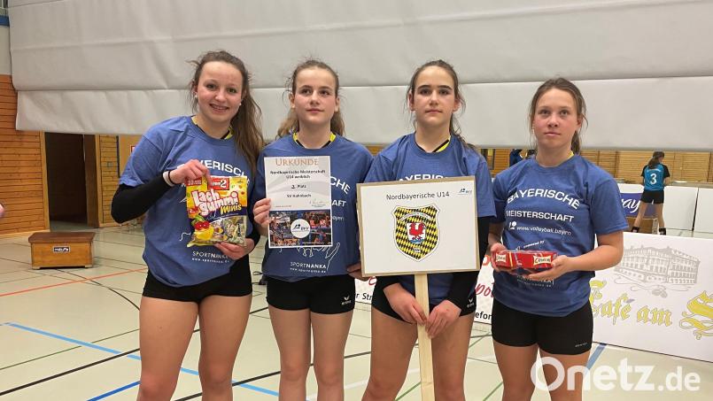 Die erfolgreichen Mädchen des SV Hahnbach (von links): Johanna Geilersdörfer, Magdalena und Johanna Rothut und Katharina Winkler. Bild: exb