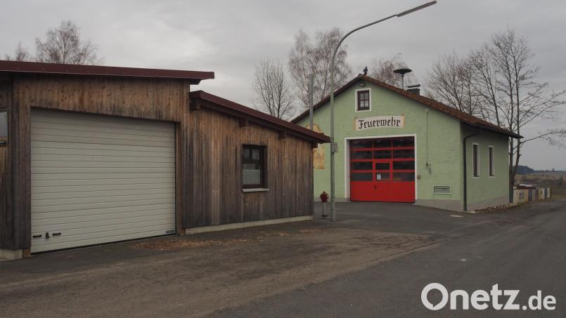 Veränderungen im Ort, wie etwa die Erweiterung des Feuerwehrhauses, seien ein dynamischer Vorgang, wie bei der jüngsten Stadtratssitzung in Bärnau herausgestellt wurde. Keinesfalls wollte Michael Schedl dies als Grund für die Verzögerung bei der Dorferneuerung Thanhausen gelten lassen. Bild: ws