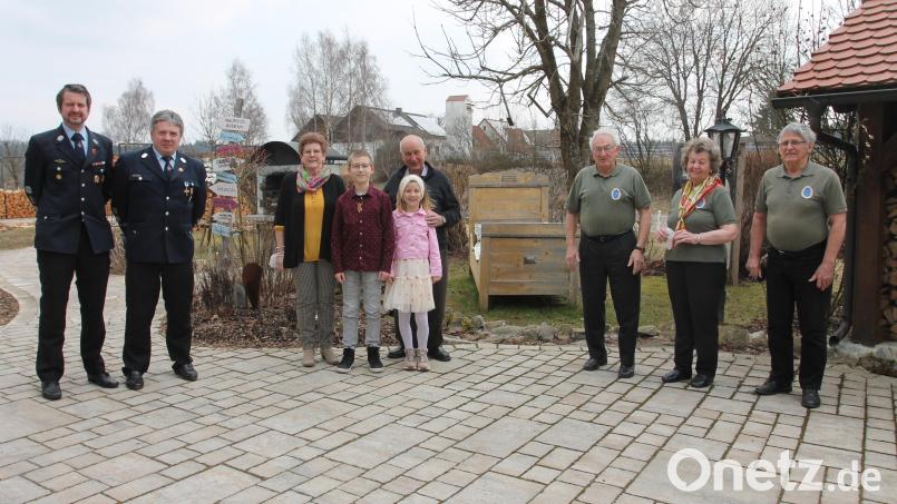 Die Enkel Valentina und Vincent sind Dieter Aurichs (Mitte) Lieblinge. Bild: pi