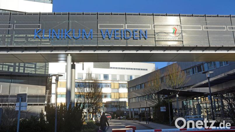 Mit der falschen Tasche schickte das Klinikum einen hochbetagten Patienten nach Hause. Der Sohn spricht von einer wahren Odyssee, die sich anschloss und von Kleidung deren Besitzer niemand kennt. Symbolbild: Gabi Schönberger