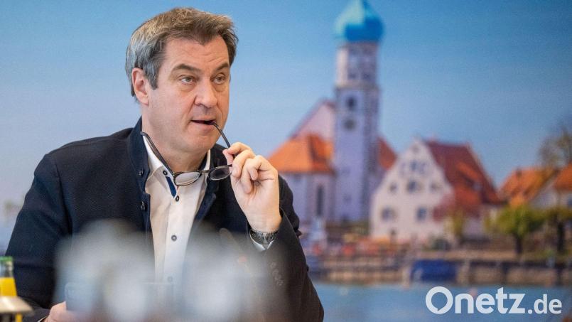 Markus Söder (CSU), Ministerpräsident von Bayern, vor Beginn der Online-Sitzung des Kabinetts. Bild: Peter Kneffel/dpa