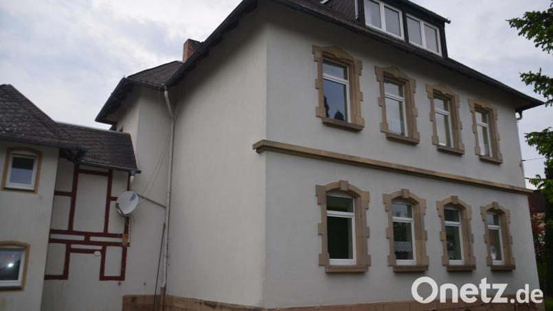 Für den Ausbau der alten Schule in Kirchenlaibach zur Kindertagesstätte sind 500.000 Euro vorgesehen. Bild: ak
