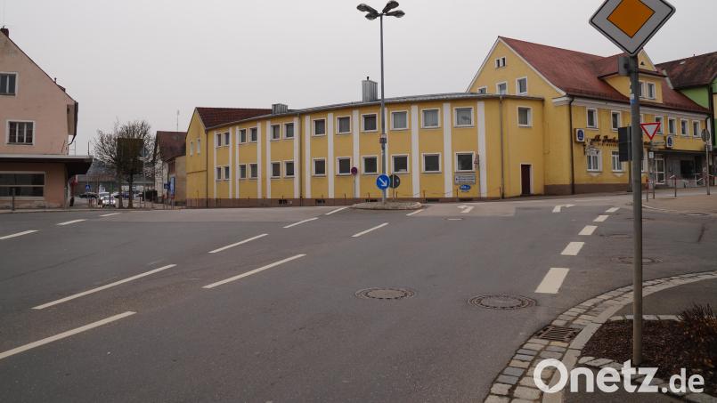 Das Beleuchtungskonzept für den geplanten Kreisverkehr am Jobplatz ist ausgearbeitet und hebt das Areal sowie die von der Insel wegführenden Straßen optisch gut hervor. Bild: wel