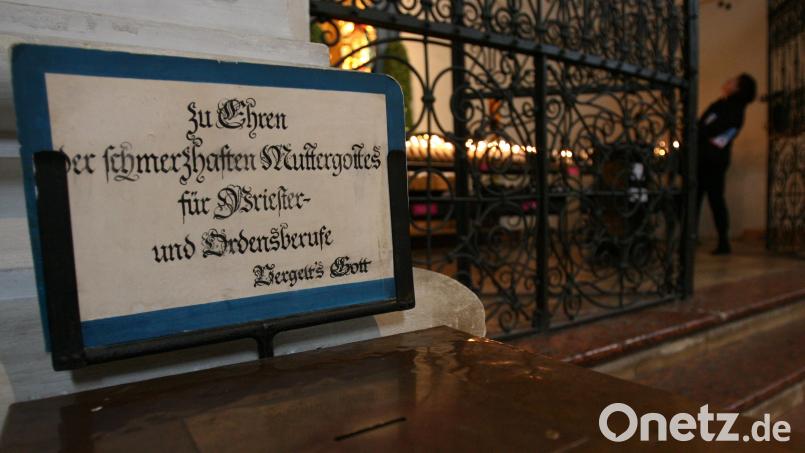 Ein 44-Jähriger hatte sich an Opferstöcken im Landkreis Neustadt/WN bedient. Nun stand er vor Gericht. Symbolbild: Frank Leonhardt dpa/lby