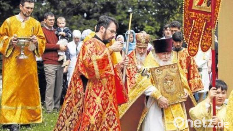 Die Russisch-Orthodoxe Gemeinde Amberg und Priester Konstantin Suvorov (links) bieten Flüchtlingen aus der Ukraine ihre Hilfe an. Archivbild: Maria Levchenko