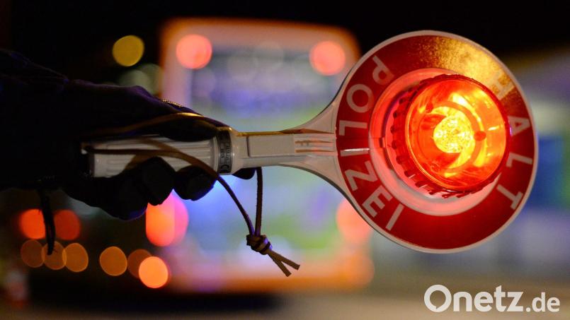 In der Nacht von Donnerstag auf Freitag stellte die Polizei Eschenbach gleich drei Autofahrer unter Alkohol- oder Drogeneinfluss. Bild: Patrick Seeger/dpa