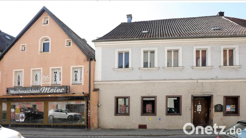 Aktuell sind die Anwesen Ziegelgasse 17 und 19 keine Schmuckstücke der Amberger Altstadt, doch in zwei Jahren soll daraus ein schmuckes Ensemble mit insgesamt zwölf Wohneinheiten geworden sein, wie es die Planskizze zeigt. Bild: Wolfgang Steinbacher