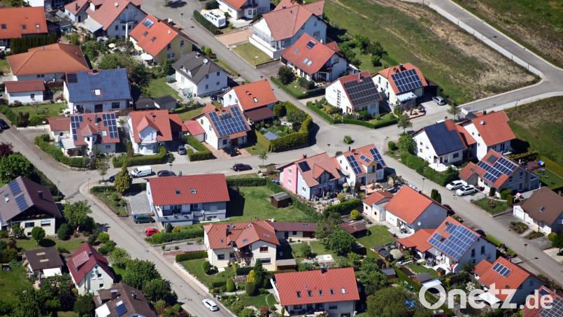 Warum nicht auch Solaranlagen auf Fahrrad- oder Pkw-Stellplätzen installieren? Ein Antrag der Grünen-Stadtratsfraktion zielt in diese Richtung. Bild: Uli Deck