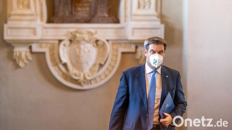 Markus Söder (CSU), Ministerpräsident von Bayern, geht durch die Münchner Residenz. Bild: Peter Kneffel/dpa/Archiv