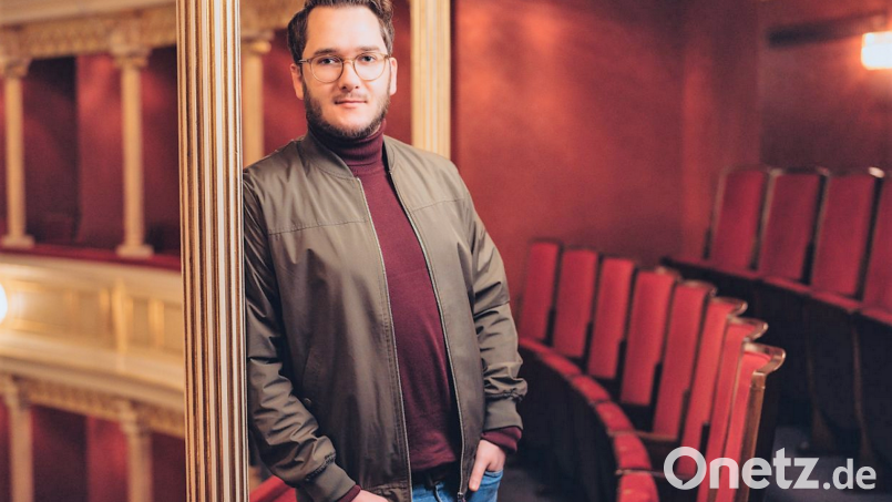 Noch ist Daniel Grünauer im Schauspielhaus Graz tätig, nächste Station als Leitender Dramaturg Schauspiel ist das Theater Regensburg Bild: Lex Karelly/hfz/exb