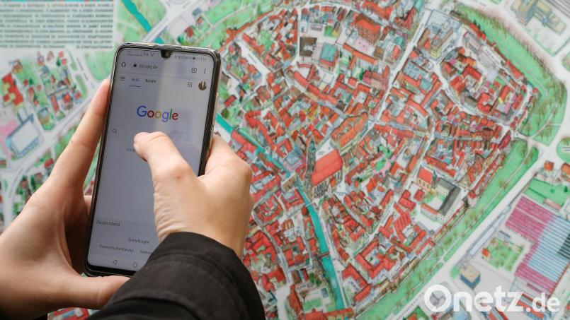 Behördengänge erledigen, einen Parkplatz finden oder eine Busverbindung prüfen: In einer Smart City reicht dafür ein Smartphone. Bild: Wolfgang Steinbacher