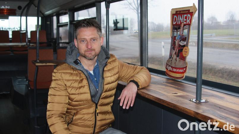 Die Ideen zum Bus-Café und zum E-Bike-Park Wiesau hatte Peter Forster. Bild: wro