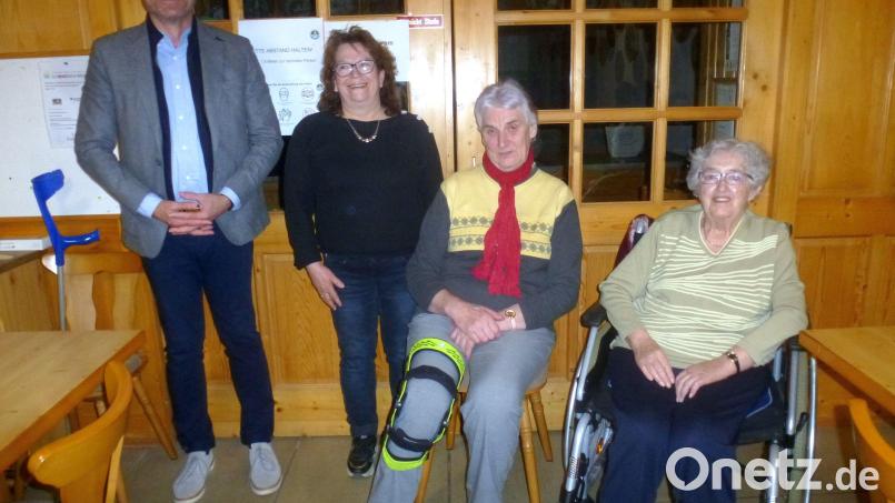 Langjährige Mitglieder des Gartenbauvereins Zangenstein wurden bei der Frühjahrsversammlung ausgezeichnet. Bild: mad