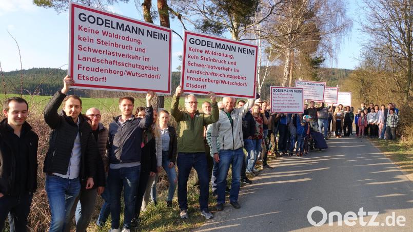 Die Unterstützung für die Bürgerinitiative in Etsdorf ist groß: Zu einem ersten, spontanen Treffen kamen rund 50 Interessierte. Bild: gri